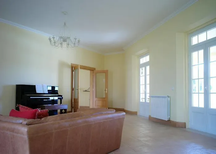 佩德拉诺布雷之家酒店 5* Nadadouro